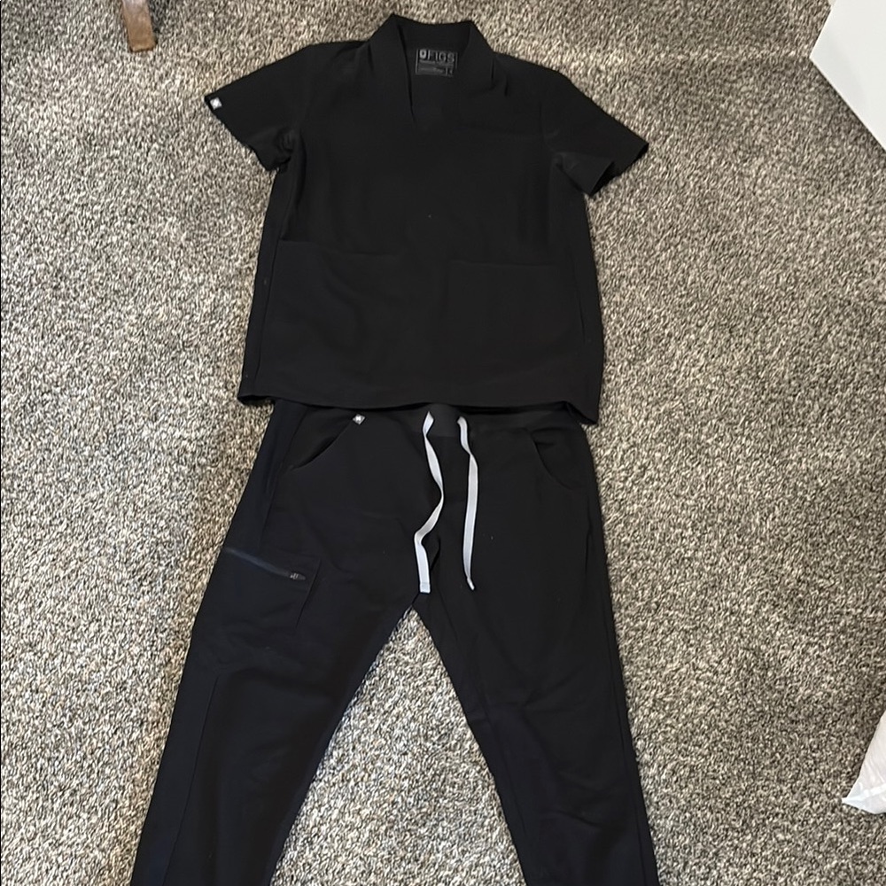 Black FIGS Scrub Set